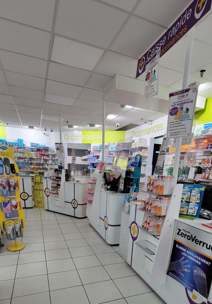 Accueil pharmacie massena comptoir